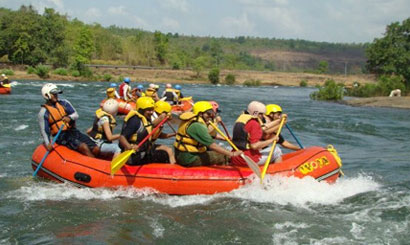 River Raftingin Kosi River in Jim Corbett National Park