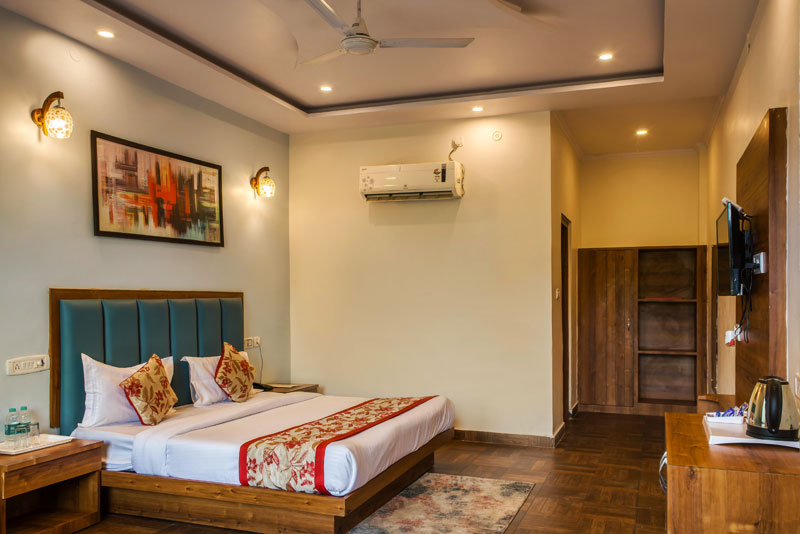 Premium Suite Room with Modern Amenities at Corbett Jungle Treasure Resort
